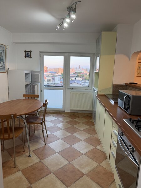 Burebista, apartament cu 2 camere, exclus activitati imorale,